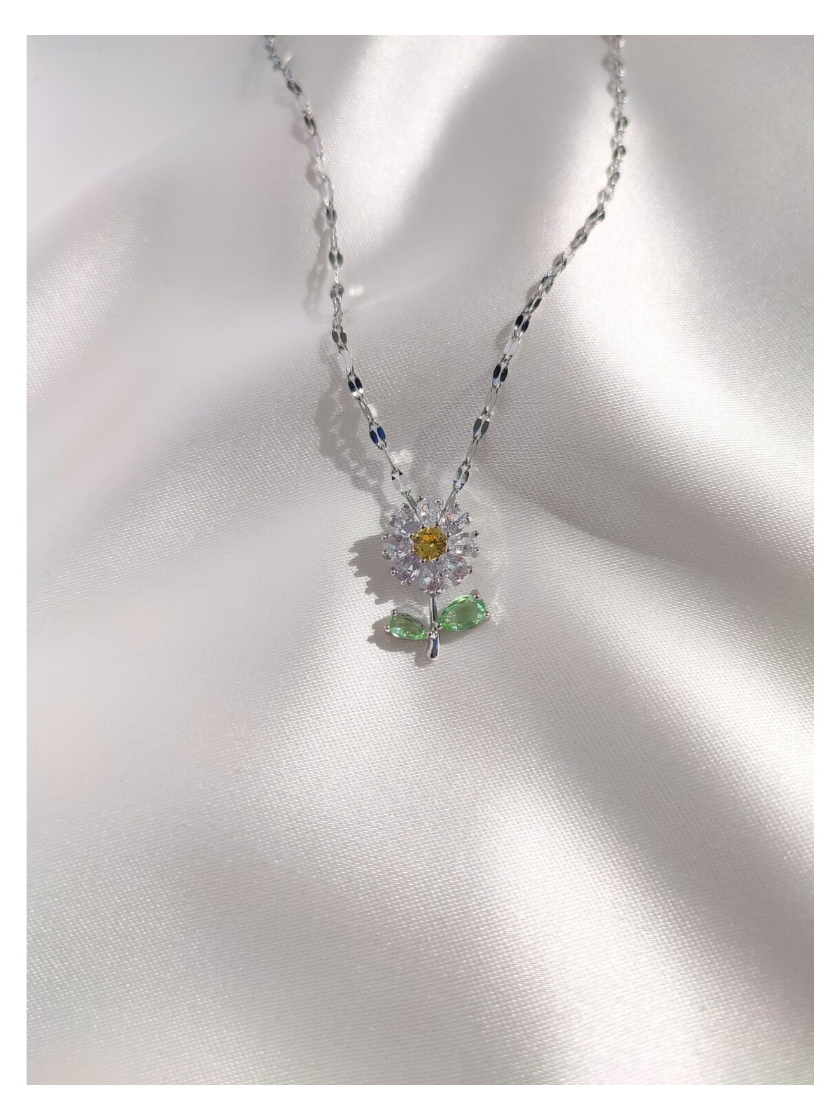 Evorya Kadın 316L Paslanmaz Çelik Gümüş Renk Zirkon Taşlı Işıltılı Papatya Kolye