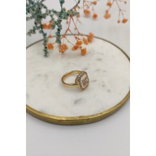 Fuya Design Beyaz Mineli Kenarı Zirkon Taşlı Yüzük