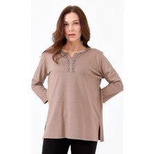 Desen Triko Kadın Yakası Patlı Boncuk Işlemeli Truvakar Kol Penye Bluz Vizon