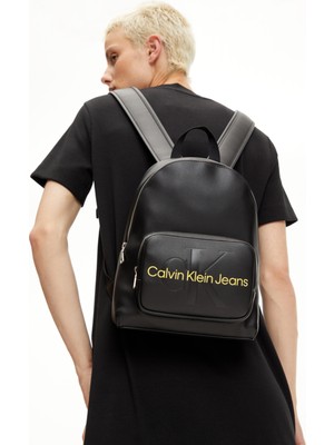 Calvin Klein Siyah Kadın 18X29X8 Fermuarlı Sırt Çantası