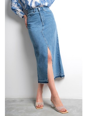 It's Basic Kadın Mavi Renk Derin Yırtmaçlı Yüksek Bel Uzun Denim Etek