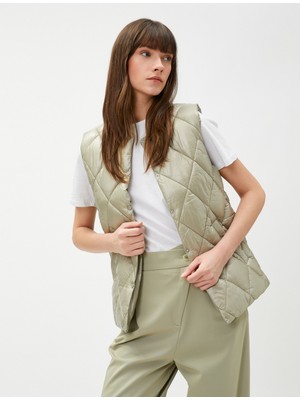 Koton Kapitone Yelek Yuvarlak Yaka Çıtçıtlı