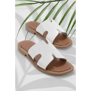 Beyaz Leather Kadın Terlik K04826050003
