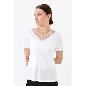 Desen Triko Kadın V Yaka Yakası Dantelli T-Shirt Beyaz