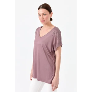 Desen Triko Kadın V Yaka Omuzları Taşlı Penye T-Shirt Mürdüm