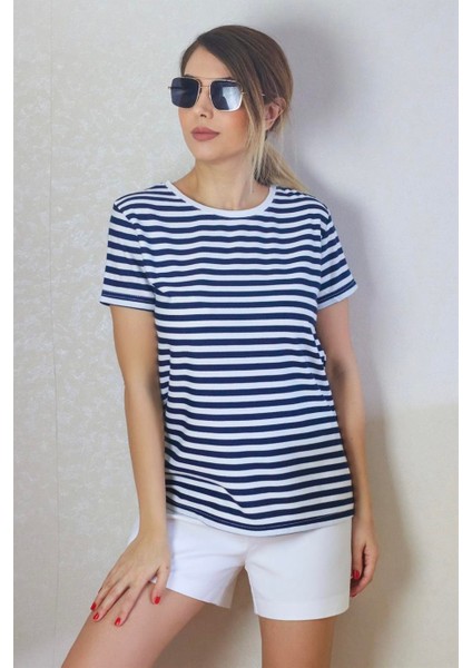 Kadın Lacivert Beyaz Çizgili Basic T-Shirt