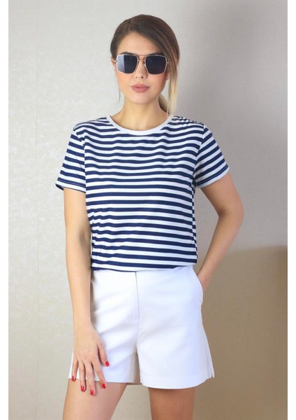 Kadın Lacivert Beyaz Çizgili Basic T-Shirt