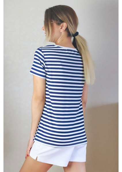 Kadın Lacivert Beyaz Çizgili Basic T-Shirt