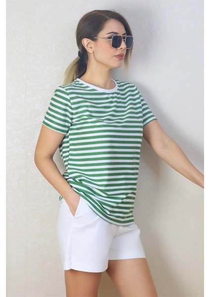 Kadın Yeşil Beyaz Çizgili Basic T-Shirt