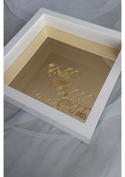 25X25 cm Verda Anı Gold Zeminli Isimli Çerçevesi-7 cm Derinlikli Anı Çerçevesi Gül Kutusu modelleri