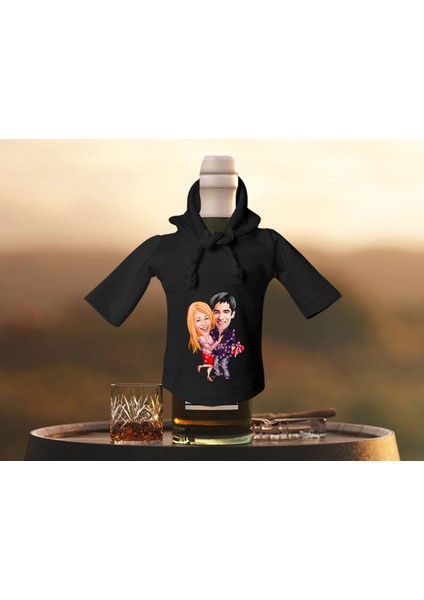 Kişiye Özel Sevgililer Karikatürlü Mini Siyah Içki Şişesi Tişörtü , Ev Bar Dekoru, Viski, Şarap, Votka, Rakı Şişesi Tişörtü, Ev Barı-12
