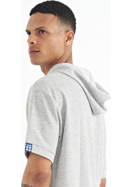 Gri Melanj Kapüşonlu Kol Etiket Detaylı Oversize Erkek T-shirt - 88179 modelleri