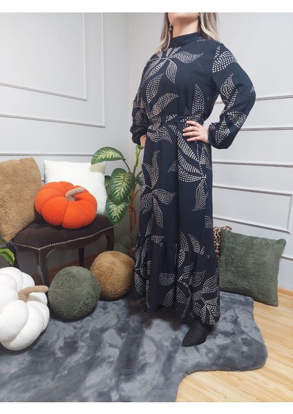 Siyah Kuşaklı Çiçek Desenli Elbise10 fırsatları