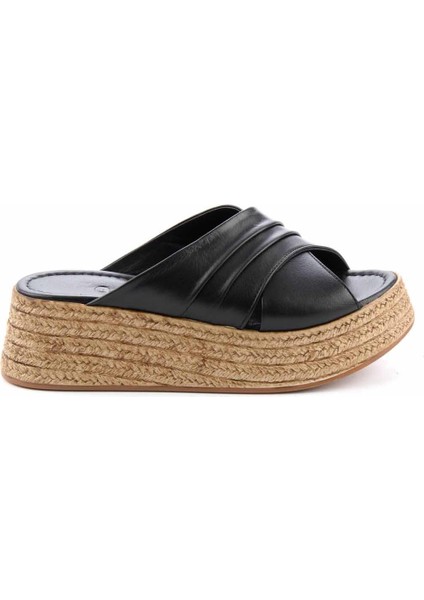 Siyah Deri Kadın Terlik K04290023003 fiyatları