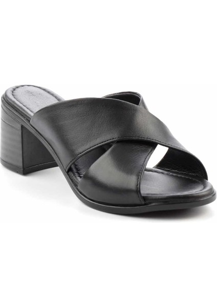 Siyah Deri Kadın Terlik K04529184303 modelleri
