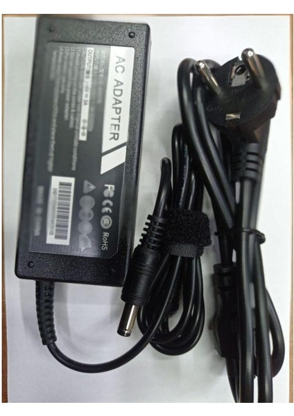 15 Volt 3 Amper Standart Uçlu Adaptör 15 Volt 3 Amper 5.5 mm 2.5 mm Adaptör