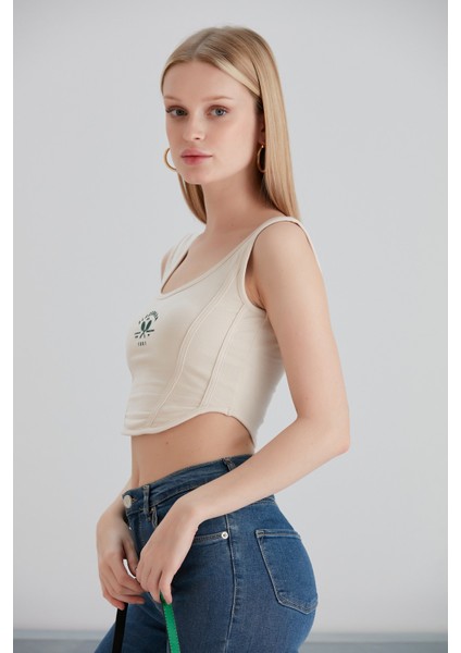 Pikka Online Kadın Askılı Yazı Baskılı Spor Şık Curve Krem Tasarım Croptop Bluz