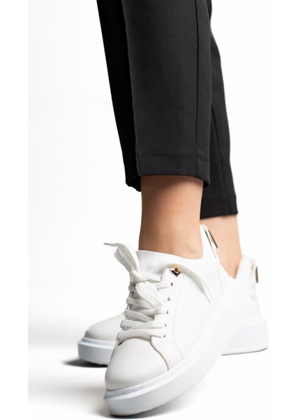 Jan Bağcık ve Arka Toka Detaylı Kadın Spor Ayakkabı Beyaz fiyatları