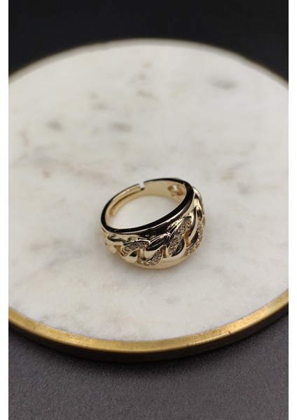 Plaka Üzeri Taşlı Zincir Yüzük Gold