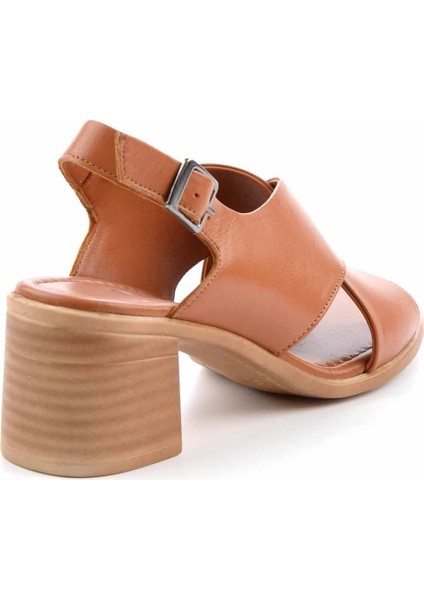 Taba Leather Kadın Sandalet K05529124303 fırsatları