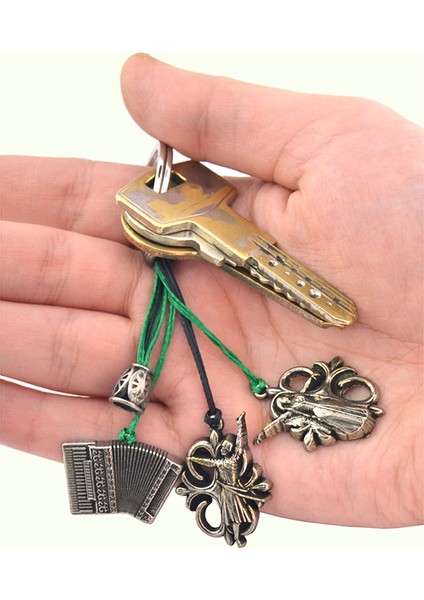 Kafkas Çerkes Salkım Anahtarlık - Oynayan Bay Bayan ve Akordiyon modelleri