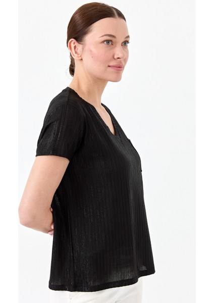 Kadın V Yaka Cepli Penye T-Shirt Siyah fiyatları