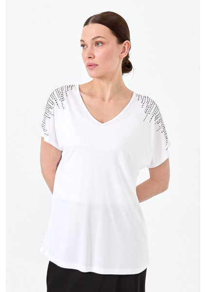 Kadın V Yaka Omuzları Taşlı Penye T-Shirt Beyaz fırsatları