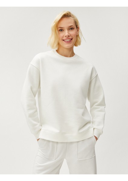 Basic Sweatshirt Bisiklet Yaka Pamuklu