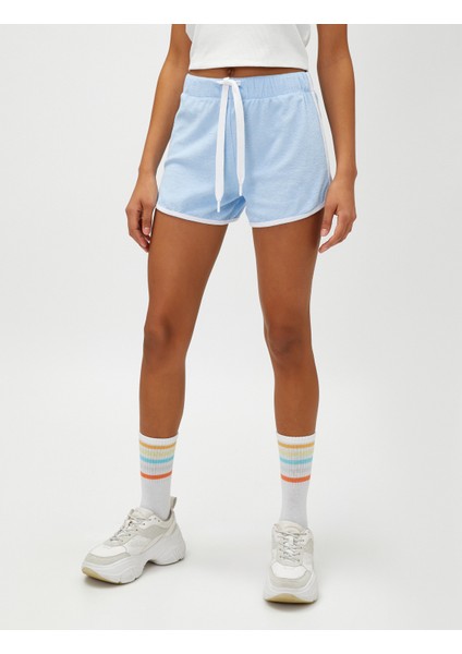 Mini Şort Şerit Detaylı Beli Bağcıklı modelleri