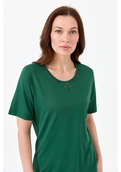 Kadın Sıfır Yaka Işlemeli Penye T-Shirt K.yeşil