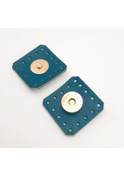 Turkuaz Gerçek Derili Kare Mıknatıslı Çıtçıt Light Gold Metalli modelleri