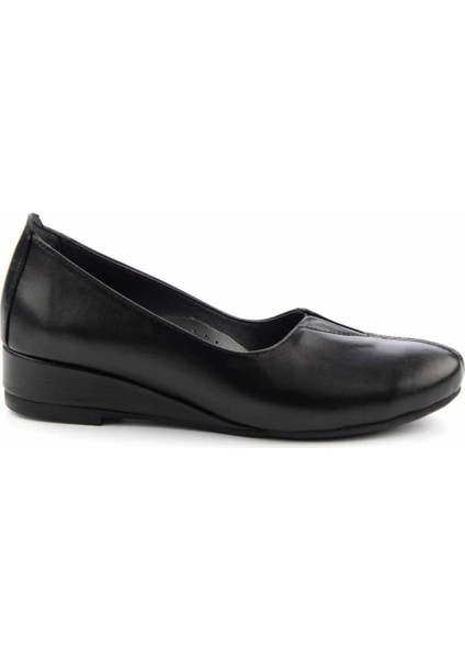 Siyah Leather Kadın Dolgu Topuklu Ayakkabı K01531199603 fiyatları
