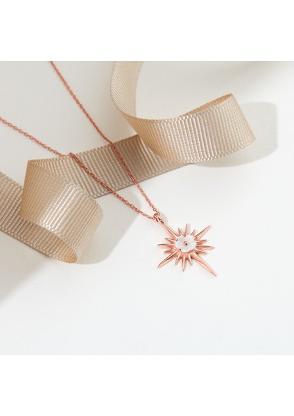 925 Ayar Manolya Çiçekli Kutup Yıldızı Gümüş Kolye