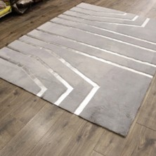 Dericibey Gri Gümüş Bordürlü Peluş Halı 80 x 150 Cm