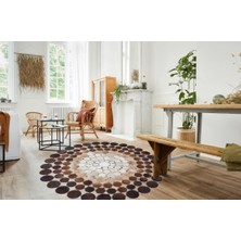 Dericibey Yuvarlak Krem Kahverengi Dana Derisi Puantiyeli Halı 100 x 100 Cm