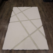 Dericibey Beyaz Bordürlü Peluş Halı 120 x 180 Cm