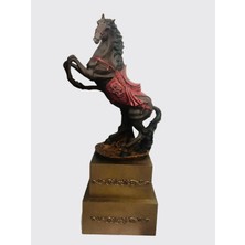 Veranın Fırçası Şahlanan Büyük At Heykel