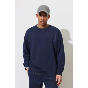 Altınyıldız Classics Erkek Lacivert Oversize Bol Kesim Bisiklet Yaka Baskılı Pamuklu Sweatshirt