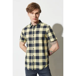 Regular Fit Normal Kesim %100 Pamuk Kısa Kollu Gömlek