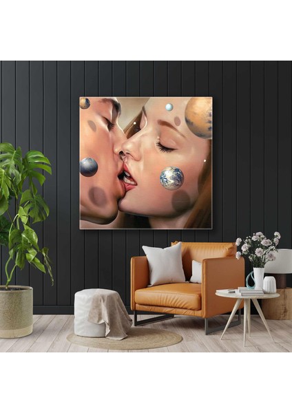 Etrafında Gezegenler Dolaşan Aşıklar Love Kanvas Tablo