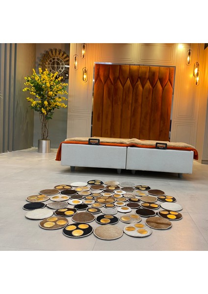 Gold Detaylı Dana Derisi Yuvarlak Puantiyeli Halı 120 x 120 cm modelleri
