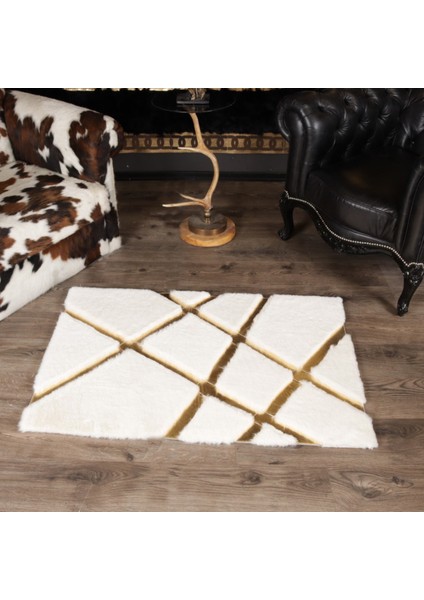 Beyaz Renk Gold Çizgili Kros Model Peluş Halı 170 x 240 Cm