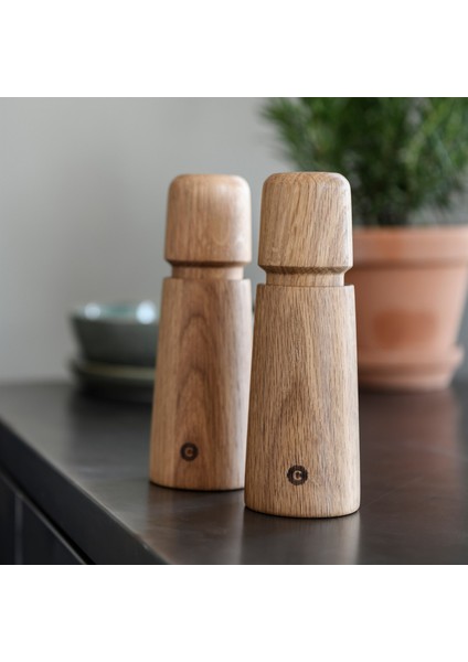Crush Grind Stockholm Tuz ve Karabiber Değirmeni 17 cm Oak-Meşe Rengi fırsatları