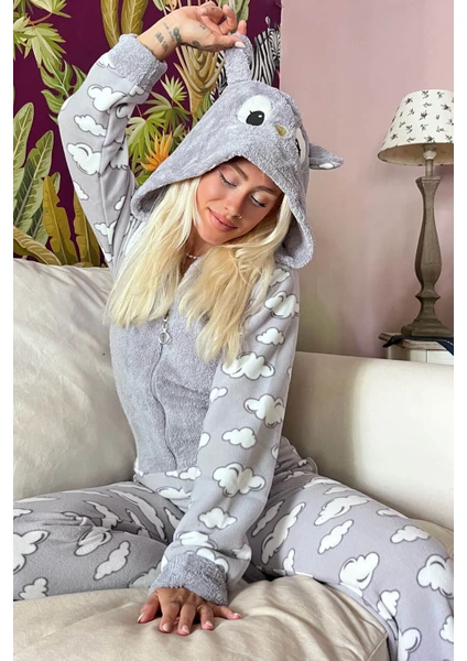 Pijama Evi Bulut Desenli Kadın Polar Peluş Tulum Pijama Takımı