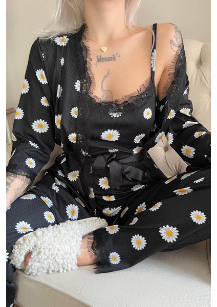 Siyah Papatya Papatya Desenli Sabahlıklı Pegasus Pijama Takımı fırsatları