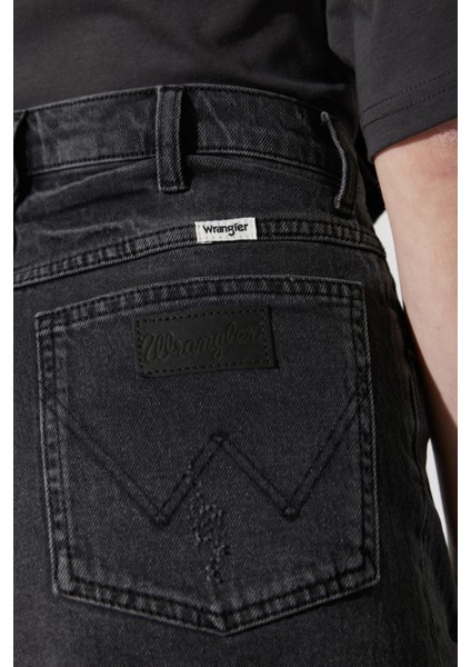 Wrangler Regular Fit Normal Kesim Yüksek Bel Antrasit Jean Kot Şort