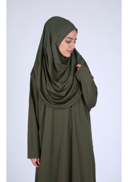 Kadın Pratik Tek Parça Namaz Elbisesi