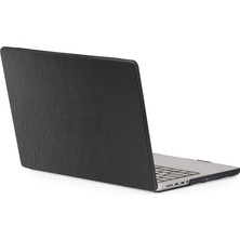 Novstrap Apple MacBook Air M2 Çip A2681 13.6 Inç 2022 Uyumlu Kılıf Deri Desenli Rubber Mat Kapak