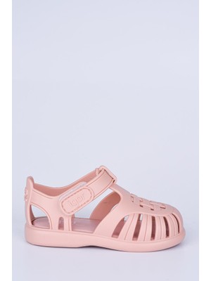 Igor Kız Çocuk Sandaleti Esnek Yapısı ile Suya Dayanıklı Pvc Malzeme Model S10271 Maquıllaje