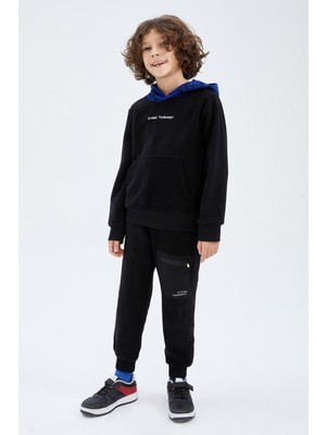 DeFacto Erkek Çocuk Kapüşonlu Kanguru Cepli Polar Sweatshirt Y1665A622WN